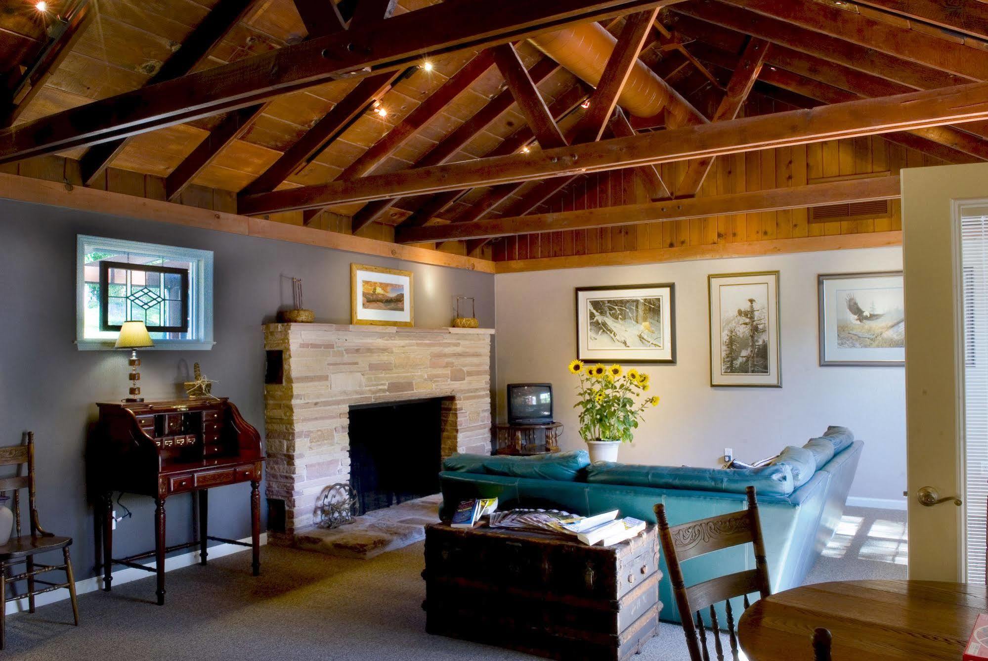 Queen'S Inn By The River Oakhurst Luaran gambar