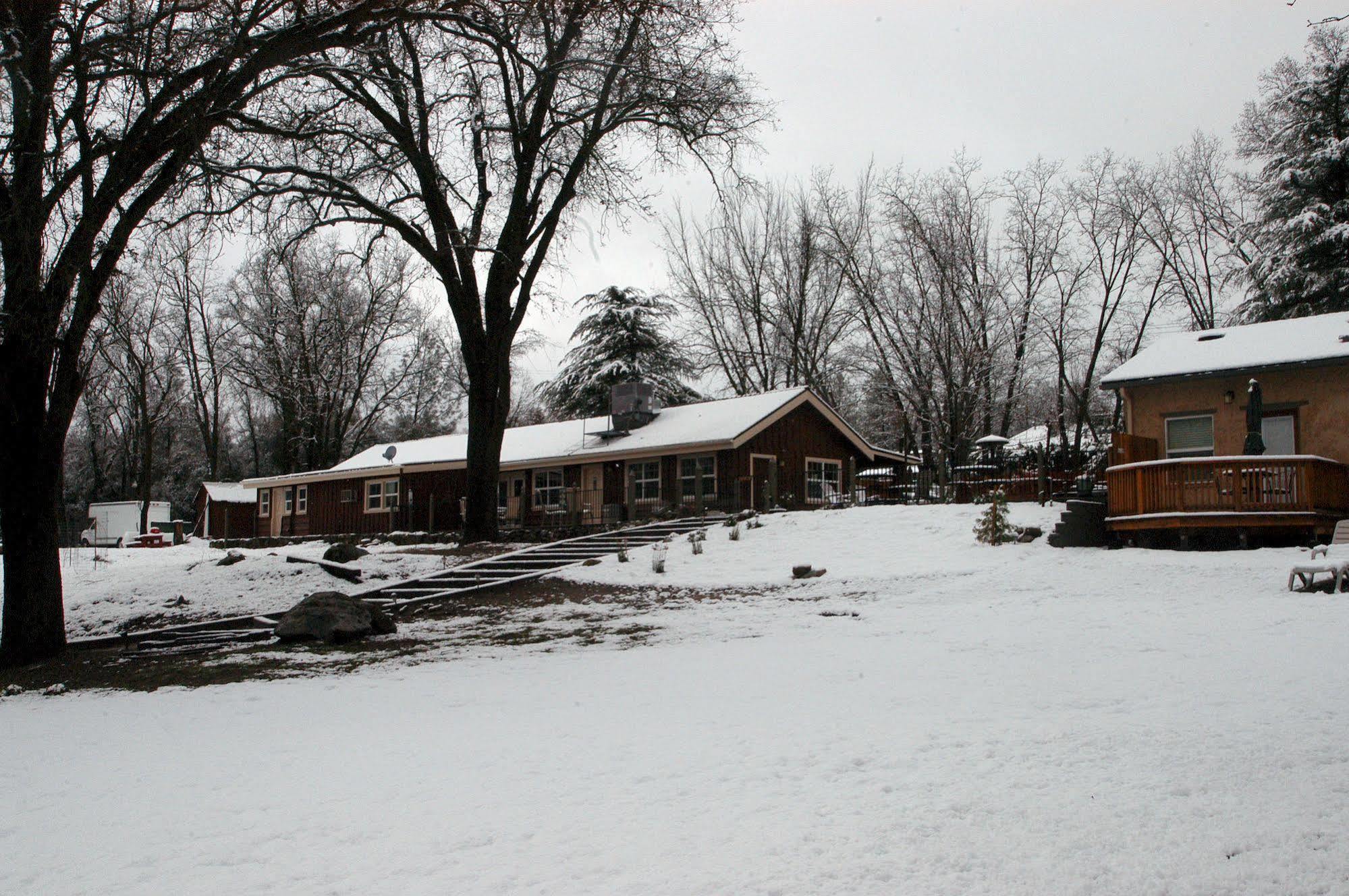 Queen'S Inn By The River Oakhurst Luaran gambar
